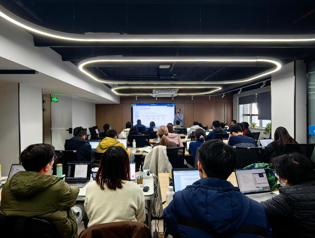 上海:人工智能训练师成为冉冉升起的新职业