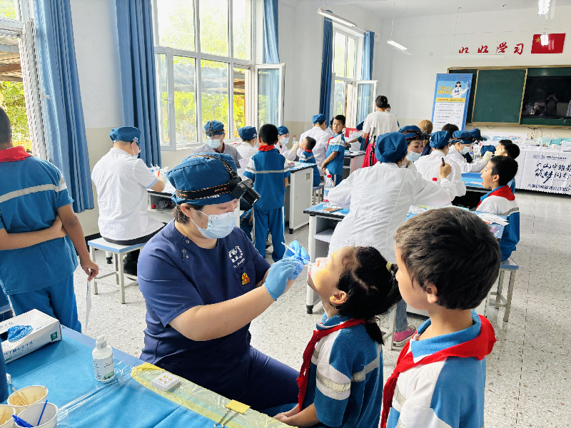 “E 起护芽健康行” 落地喀什 丁香园助力少数民族地区健康素养提升​