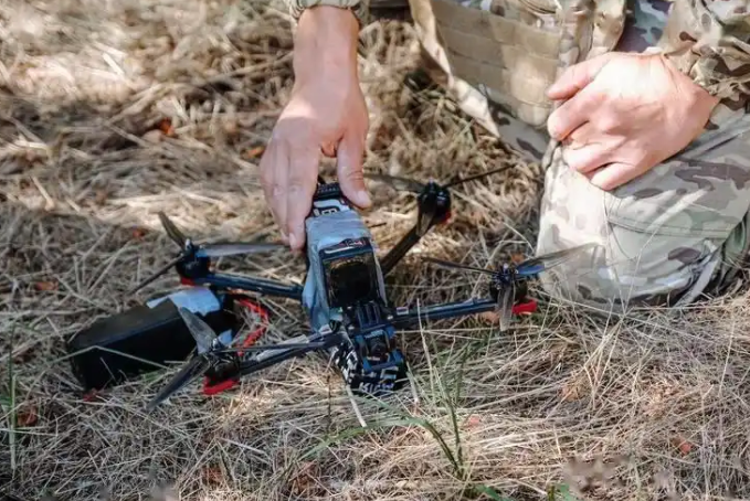 “无人机捕猎”野生动物存在哪些问题 应当如何管理?