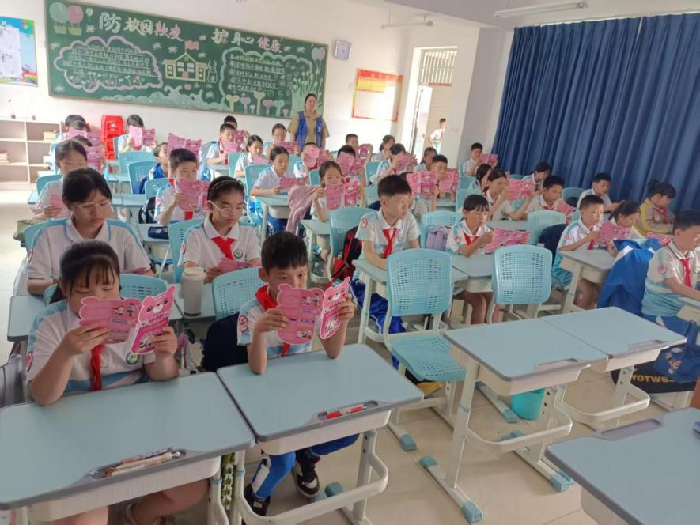 “@芽”联合茂名市网络文化协会“粤讲越明”宣讲行：为未成年人网络安全播撒“安全种子”